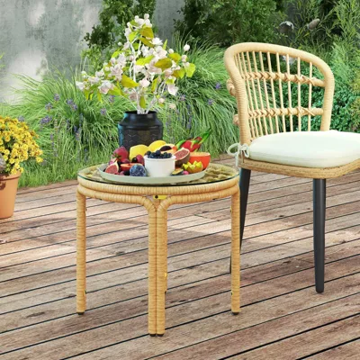 Table de Jardin – Table d&rsquo;Appoint Ronde en Résine Tressée avec Plateau en Verre, Mobilier Terrasse Jaune, Structure Métal