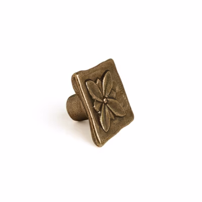 Bouton en zamak avec finition en cuir, dimensions: 33x31x20mm-